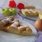 Crostata con crema, mele e cannella